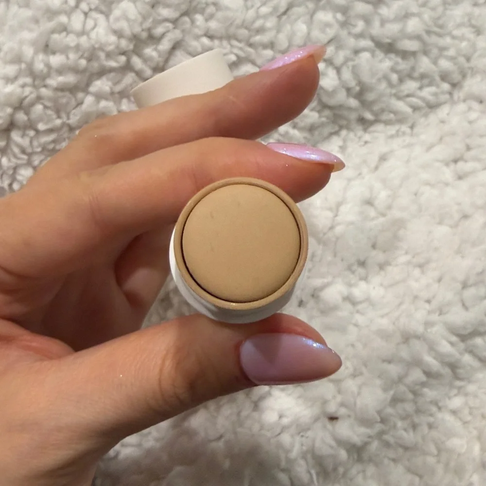 ILIA Foundation Stick - Light Beige Shade
